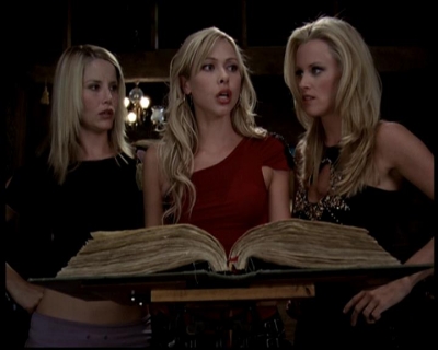 Charmed-Online_dot_net-604ThePowerofThreeBlondes1489.jpg