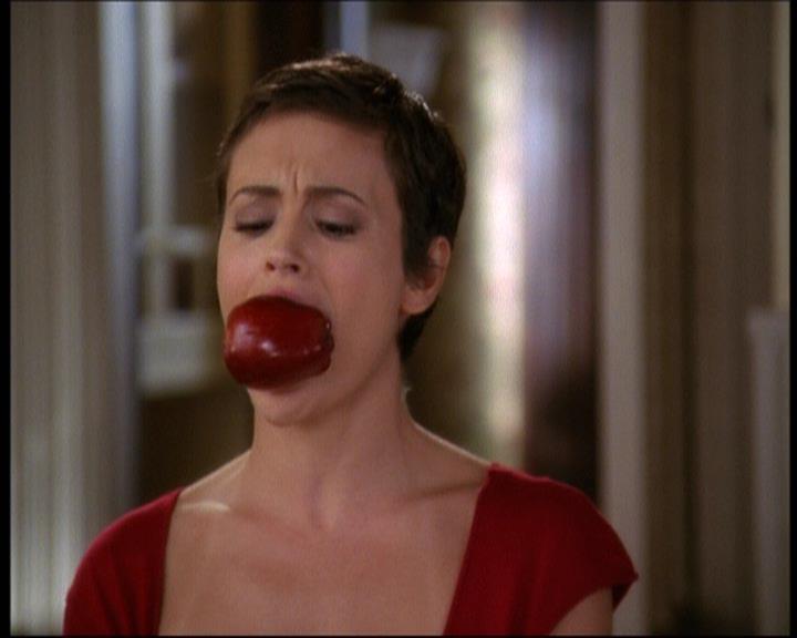 Charmed-Online-dot-net_605LovesAWitch0358.jpg