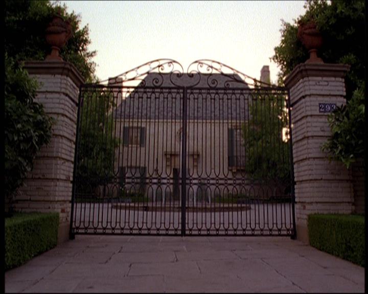 Charmed-Online-dot-net_605LovesAWitch0732.jpg