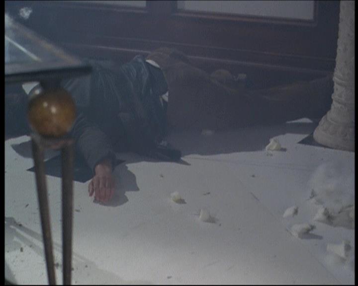 Charmed-Online-dot-net_605LovesAWitch1812.jpg Charmed-Online-dot-net_605LovesAWitch1812.jpg