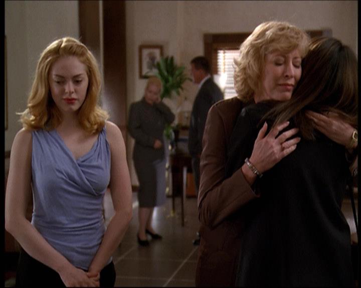 Charmed-Online-dot-net_607SoulSurvivor0542.jpg