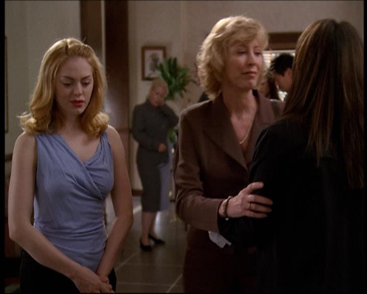 Charmed-Online-dot-net_607SoulSurvivor0543.jpg