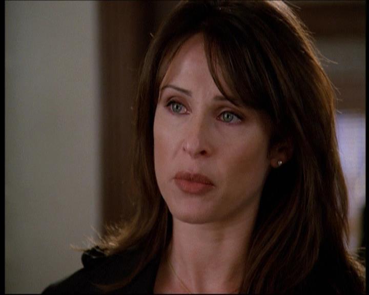 Charmed-Online-dot-net_607SoulSurvivor0575.jpg Charmed-Online-dot-net_607SoulSurvivor0575.jpg