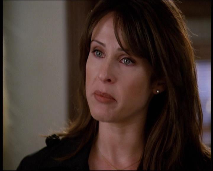 Charmed-Online-dot-net_607SoulSurvivor0586.jpg