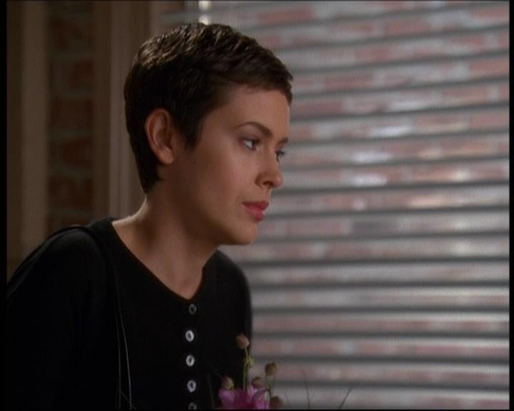 Charmed-Online-dot-net_607SoulSurvivor0649.jpg Charmed-Online-dot-net_607SoulSurvivor0649.jpg