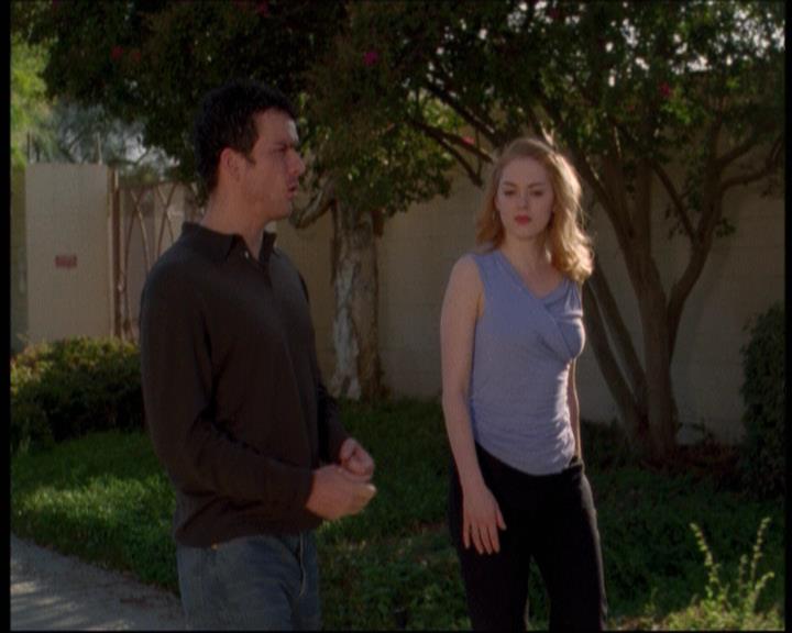 Charmed-Online-dot-net_607SoulSurvivor0792.jpg Charmed-Online-dot-net_607SoulSurvivor0792.jpg