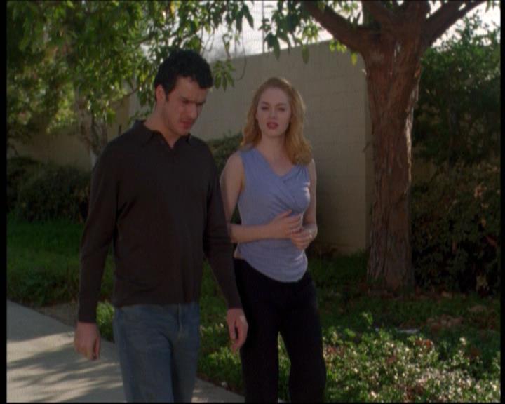 Charmed-Online-dot-net_607SoulSurvivor0819.jpg Charmed-Online-dot-net_607SoulSurvivor0819.jpg