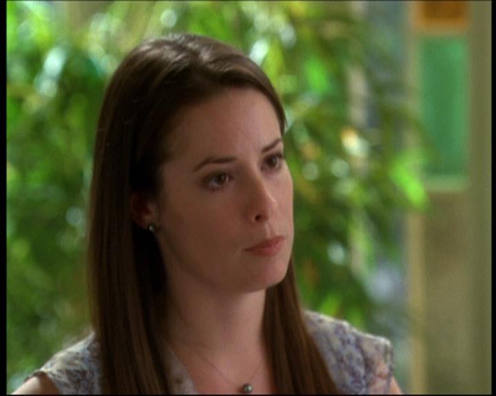 Charmed-Online-dot-net_607SoulSurvivor1086.jpg Charmed-Online-dot-net_607SoulSurvivor1086.jpg