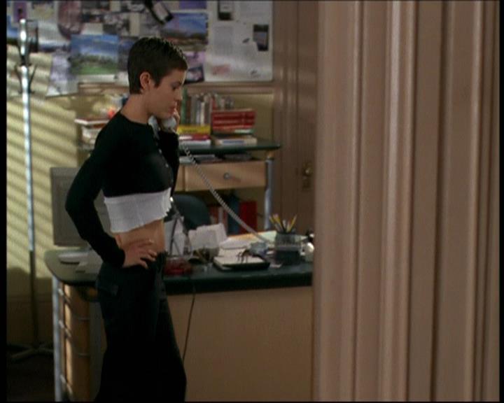 Charmed-Online-dot-net_607SoulSurvivor1268.jpg Charmed-Online-dot-net_607SoulSurvivor1268.jpg