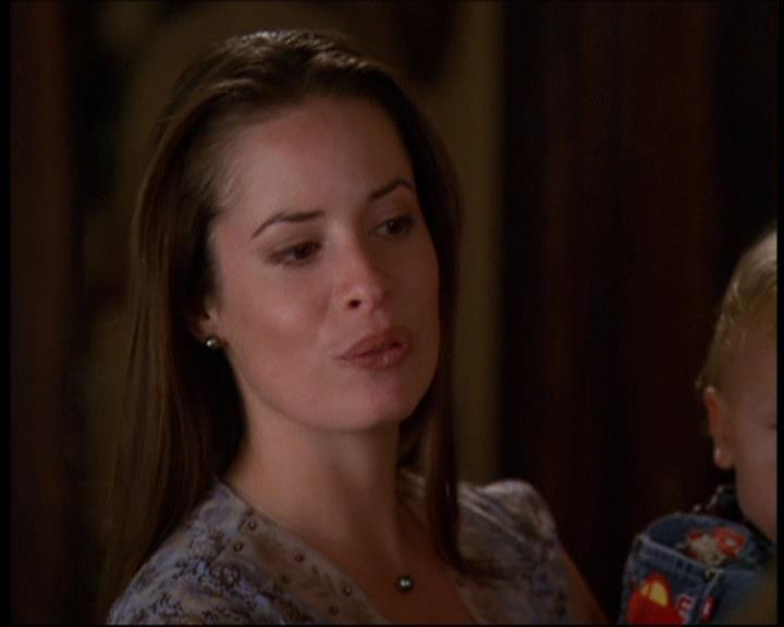 Charmed-Online-dot-net_607SoulSurvivor1363.jpg Charmed-Online-dot-net_607SoulSurvivor1363.jpg