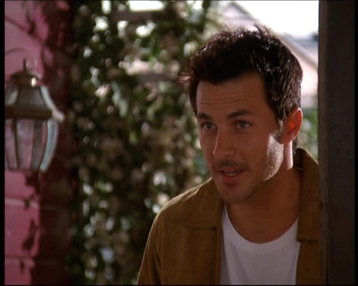 Charmed-Online-dot-net_607SoulSurvivor1367.jpg Charmed-Online-dot-net_607SoulSurvivor1367.jpg