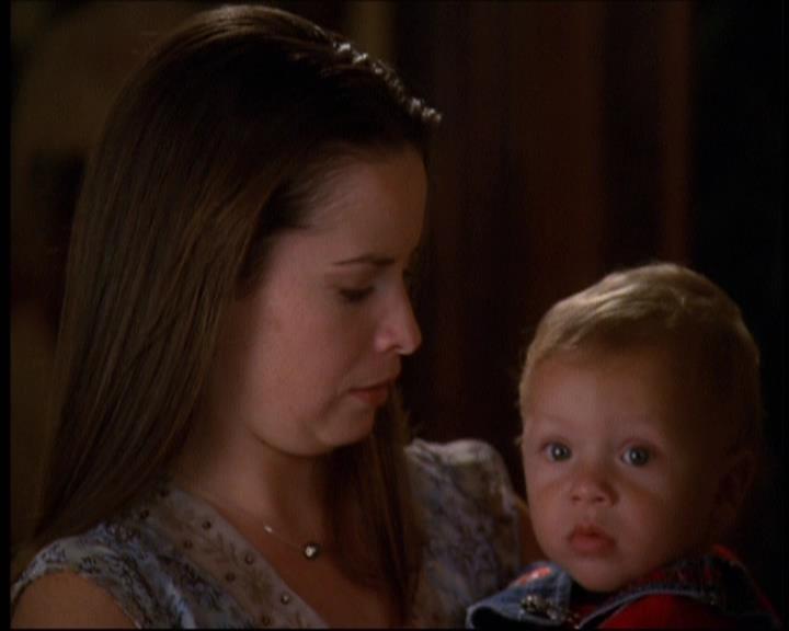 Charmed-Online-dot-net_607SoulSurvivor1384.jpg Charmed-Online-dot-net_607SoulSurvivor1384.jpg