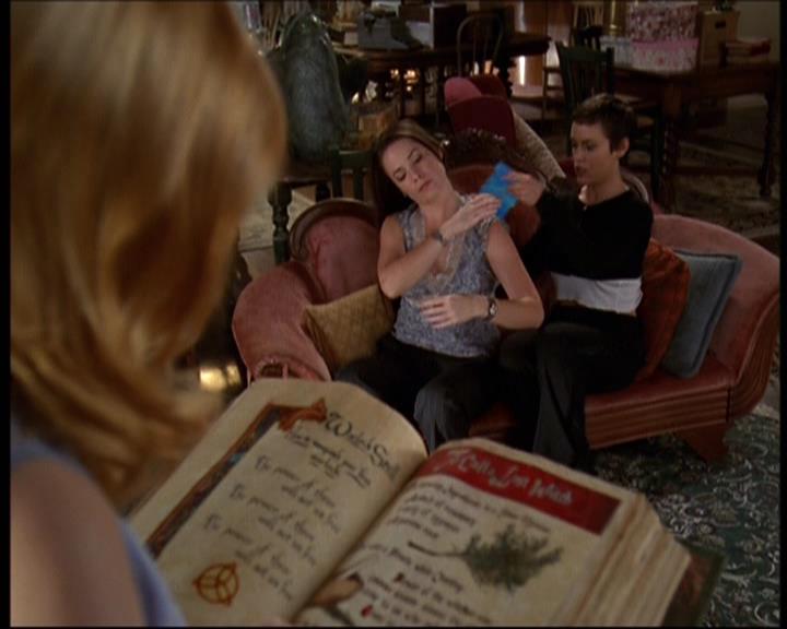 Charmed-Online-dot-net_607SoulSurvivor1472.jpg
