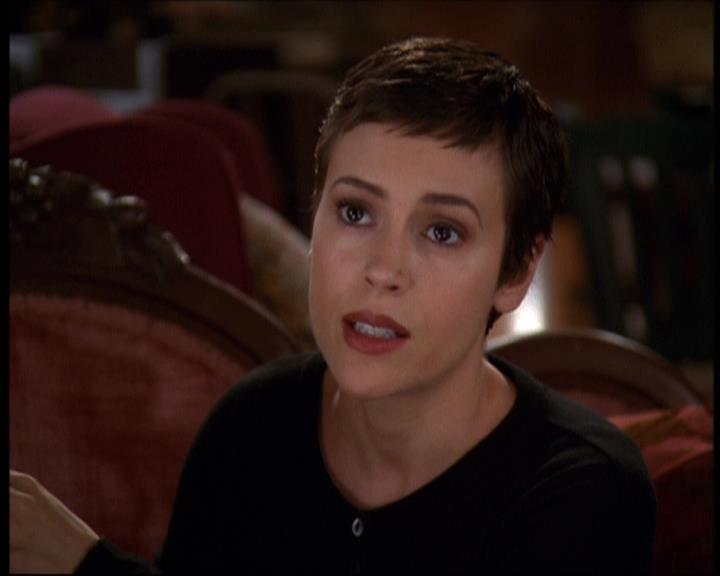 Charmed-Online-dot-net_607SoulSurvivor1514.jpg Charmed-Online-dot-net_607SoulSurvivor1514.jpg