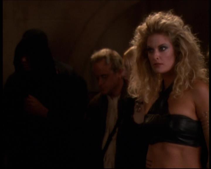 Charmed-Online-dot-net_607SoulSurvivor2035.jpg