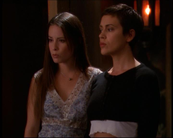 Charmed-Online-dot-net_607SoulSurvivor2093.jpg Charmed-Online-dot-net_607SoulSurvivor2093.jpg