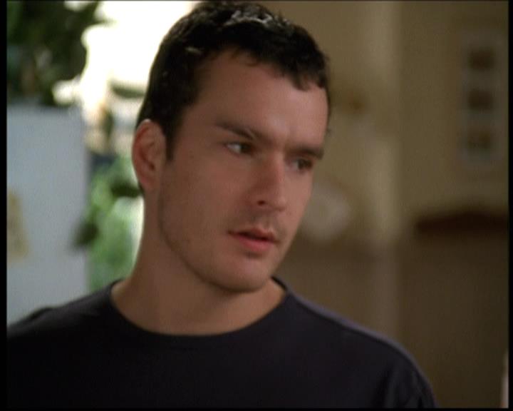 Charmed-Online-dot-net_608SwordAndTheCity0065.jpg