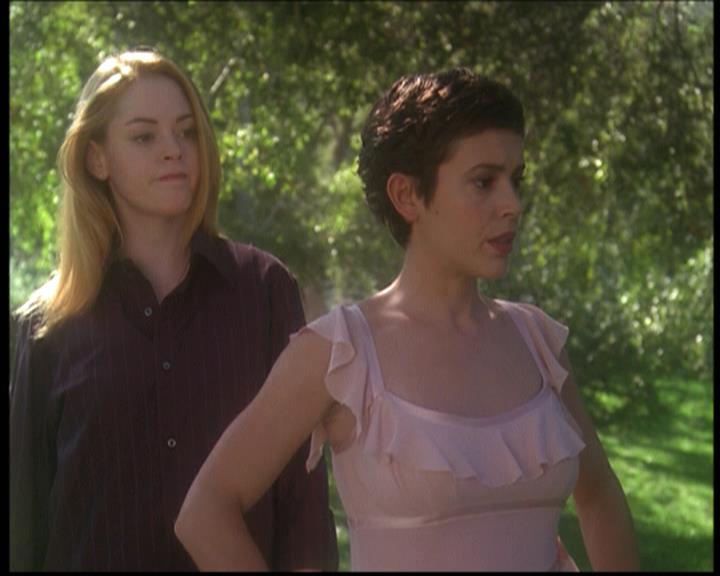 Charmed-Online-dot-net_608SwordAndTheCity0291.jpg