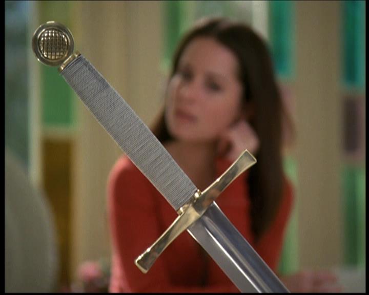 Charmed-Online-dot-net_608SwordAndTheCity0606.jpg