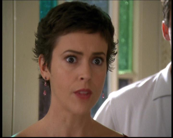 Charmed-Online-dot-net_608SwordAndTheCity1031.jpg