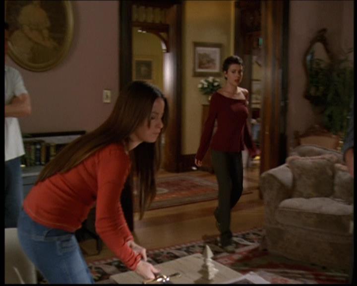 Charmed-Online-dot-net_608SwordAndTheCity1090.jpg