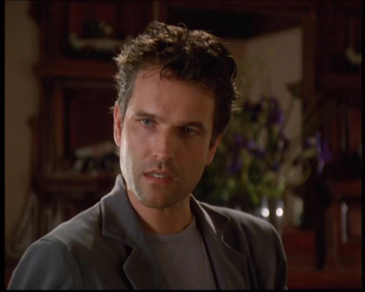 Charmed-Online-dot-net_608SwordAndTheCity1163.jpg