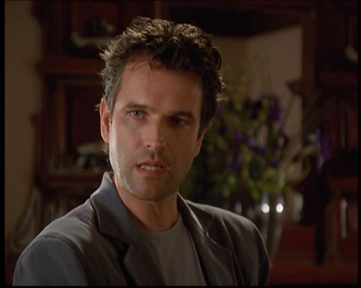 Charmed-Online-dot-net_608SwordAndTheCity1165.jpg