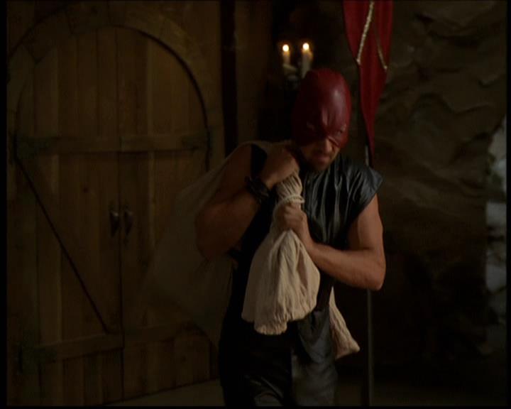 Charmed-Online-dot-net_608SwordAndTheCity1250.jpg