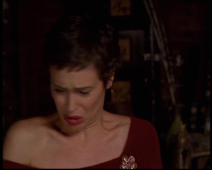Charmed-Online-dot-net_608SwordAndTheCity1349.jpg