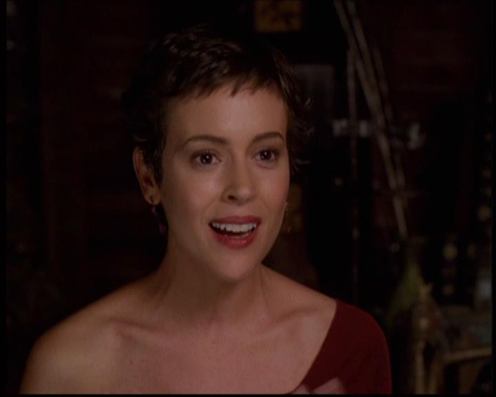 Charmed-Online-dot-net_608SwordAndTheCity1368.jpg
