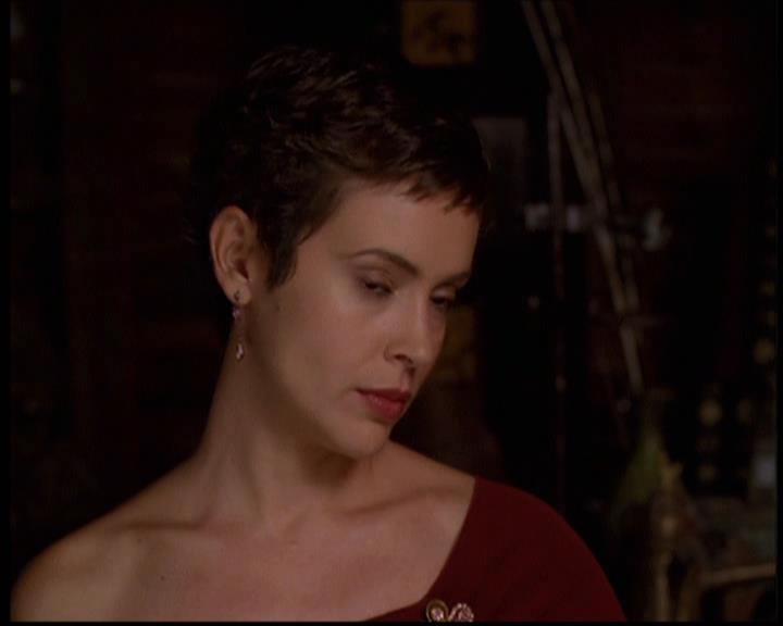 Charmed-Online-dot-net_608SwordAndTheCity1386.jpg