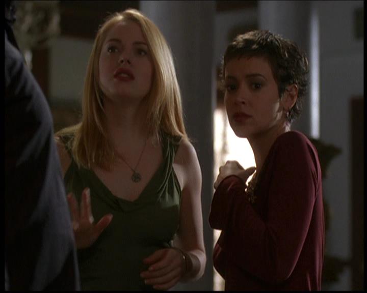 Charmed-Online-dot-net_608SwordAndTheCity1485.jpg