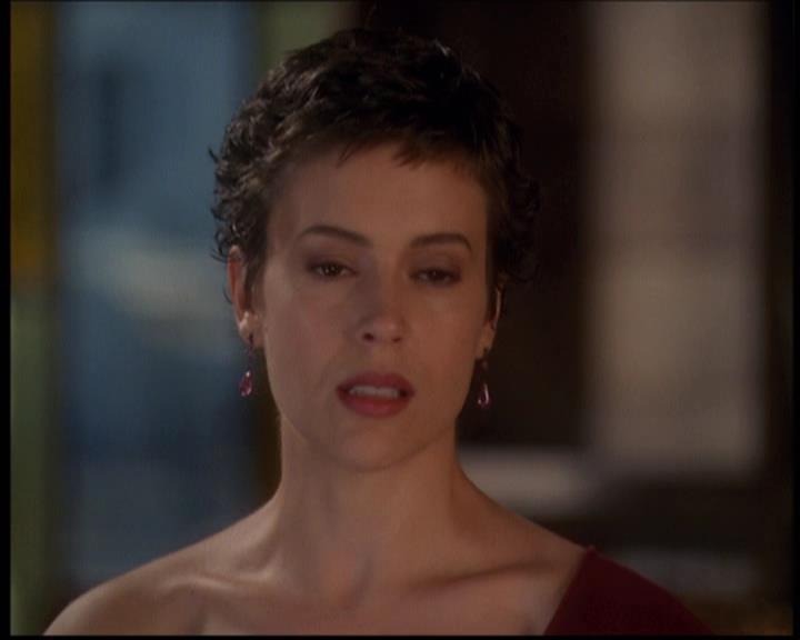 Charmed-Online-dot-net_608SwordAndTheCity1574.jpg