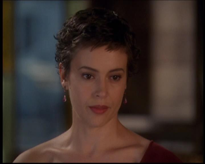 Charmed-Online-dot-net_608SwordAndTheCity1575.jpg