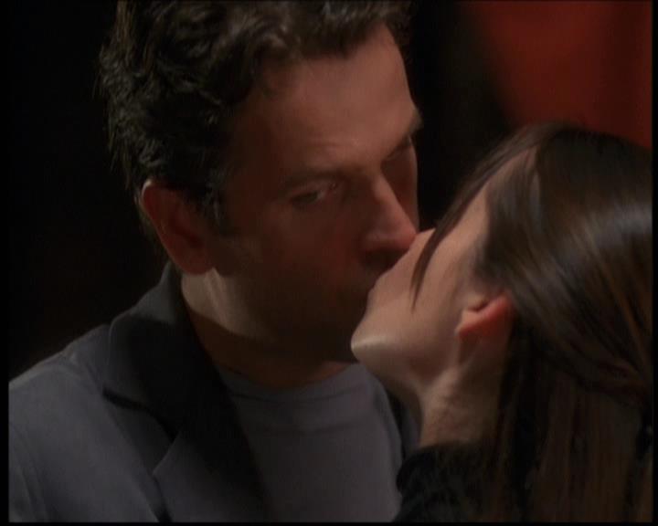 Charmed-Online-dot-net_608SwordAndTheCity1652.jpg