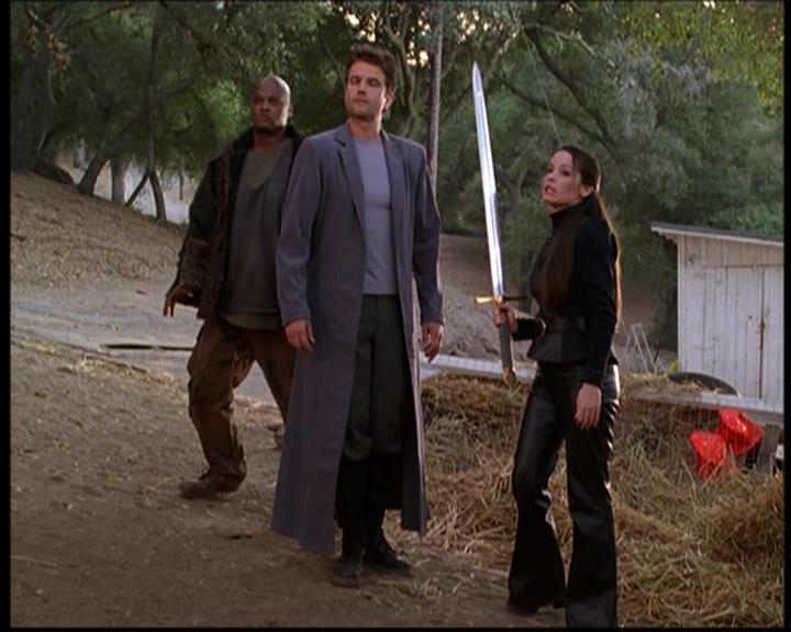 Charmed-Online-dot-net_608SwordAndTheCity1789.jpg