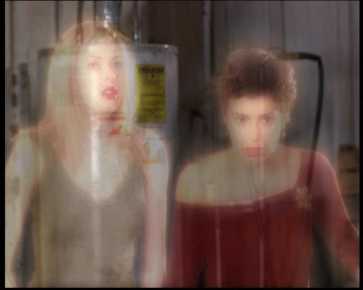 Charmed-Online-dot-net_608SwordAndTheCity1816.jpg