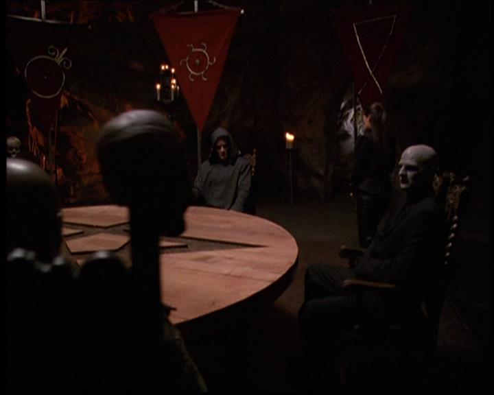 Charmed-Online-dot-net_608SwordAndTheCity1829.jpg
