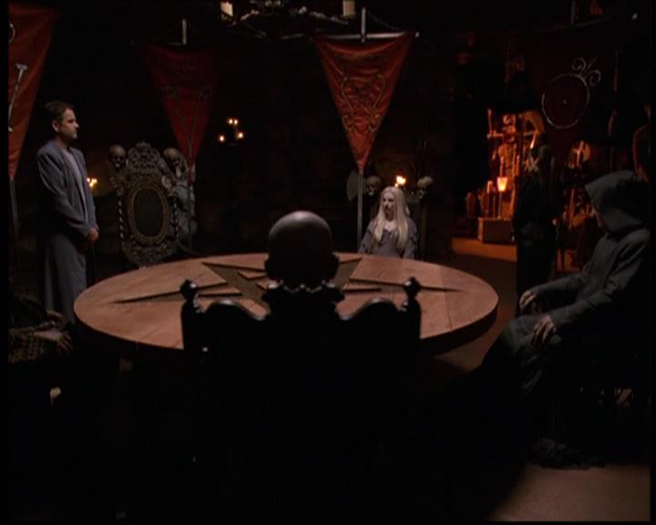 Charmed-Online-dot-net_608SwordAndTheCity1835.jpg
