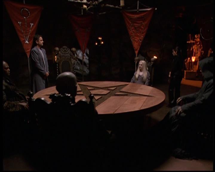 Charmed-Online-dot-net_608SwordAndTheCity1836.jpg