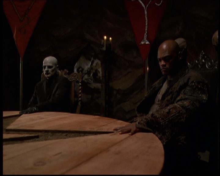Charmed-Online-dot-net_608SwordAndTheCity1868.jpg