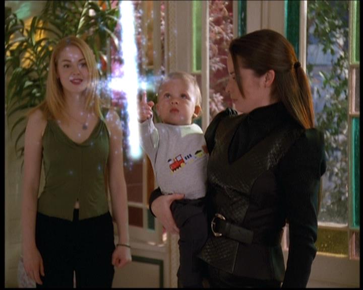 Charmed-Online-dot-net_608SwordAndTheCity2105.jpg