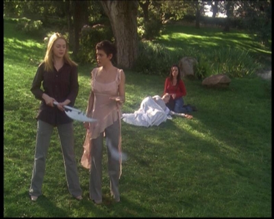 Charmed-Online-dot-net_608SwordAndTheCity0267.jpg