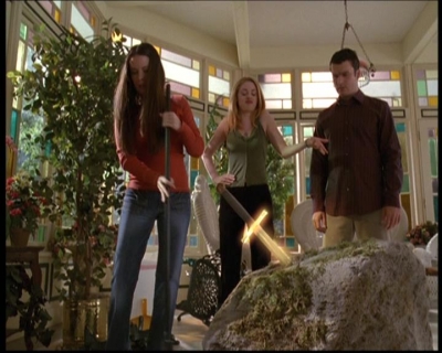 Charmed-Online-dot-net_608SwordAndTheCity0400.jpg