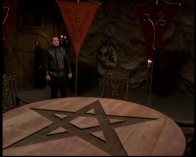 Charmed-Online-dot-net_608SwordAndTheCity0645.jpg