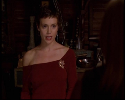 Charmed-Online-dot-net_608SwordAndTheCity1330.jpg