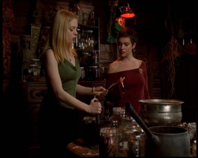 Charmed-Online-dot-net_608SwordAndTheCity1451.jpg