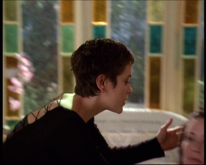 Charmed-Online-dot-609LittleMonsters0572.jpg Charmed-Online-dot-609LittleMonsters0572.jpg