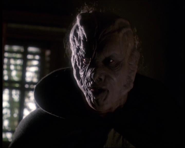 Charmed-Online-dot-609LittleMonsters1449.jpg Charmed-Online-dot-609LittleMonsters1449.jpg