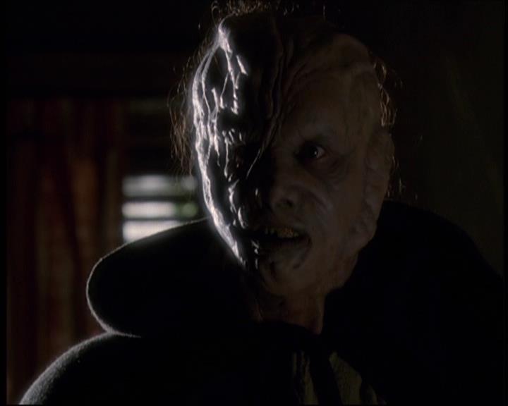 Charmed-Online-dot-609LittleMonsters1468.jpg Charmed-Online-dot-609LittleMonsters1468.jpg